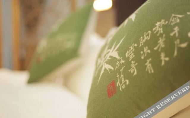 Yunshang Qingju Hotel (Xi'an Bell Tower City Wall Yongningmen Subway Station Branch)