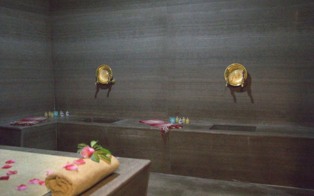 Enki Royal Cesme Hotel