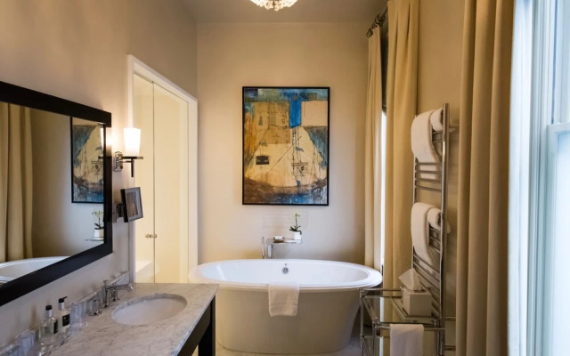 Stonehurst Place Bed & Breakfast