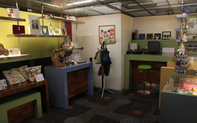 Y Loft Youth Square