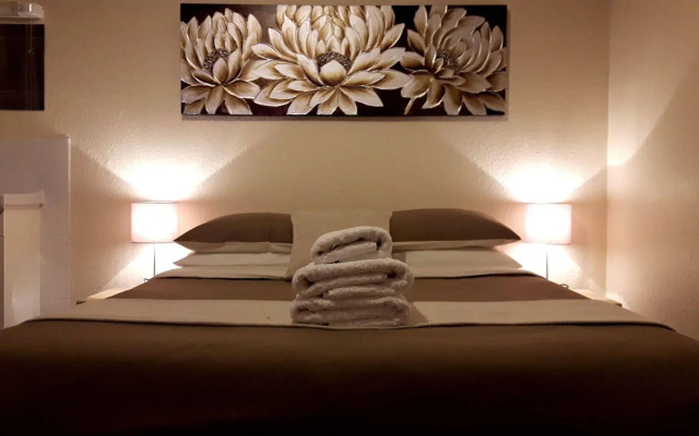 Westbrook Lodge Guest House