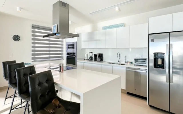 New 3BR Ground Floor Las Palomas Condo