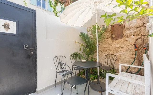 Home of Art in Neve-Tzedek Heart