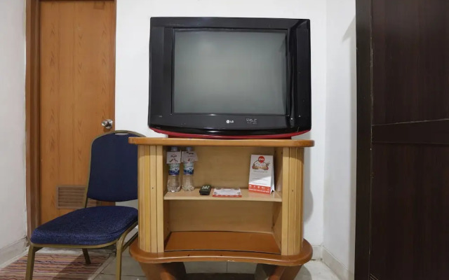 OYO 188 Nely Murni Residence