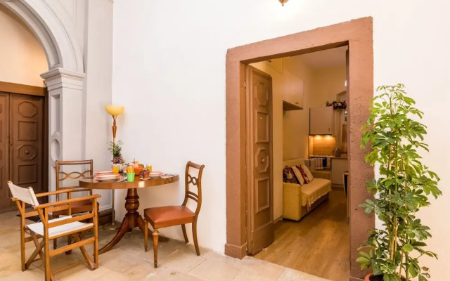 St Spyridon Cosy Apartment