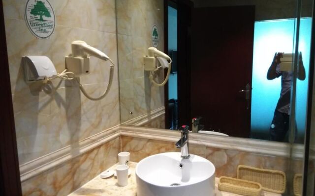 GreenTree Inn Guangzhou Chimelong Paradise Yuangang Metro Station Hotel