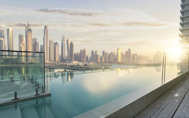 LUX  Luxury Sunrise Beachfront Suite 1