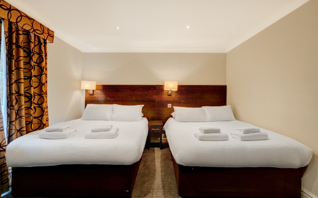 Liverpool Aigburth Sefton Park Hotel By Belvilla