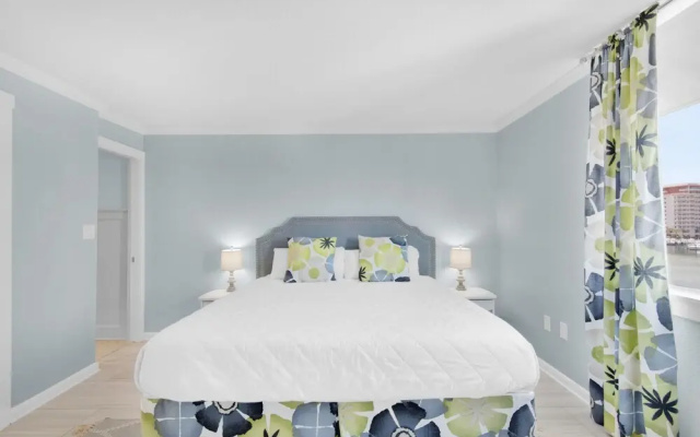 Dolphin Point 404c