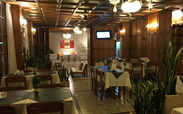 Hotel Arona