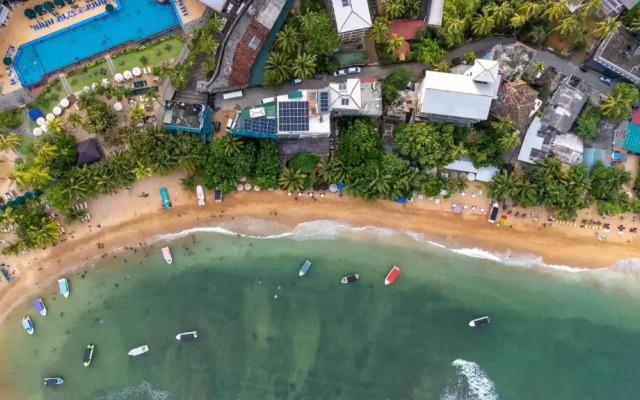 Wave Beach Resort Unawatuna