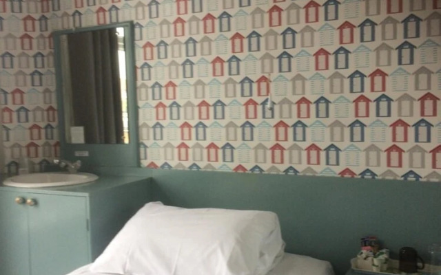 Sandcliff Guest House
