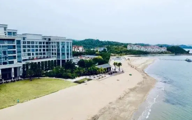 No.7 Mansion Light Luxury Seaview Hotel (Fangchenggang Sankuaishi Branch)