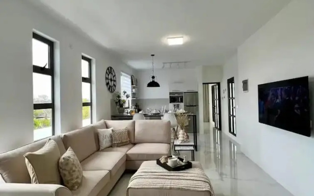 Brand new 2 Bedroom Apartment in Pereybere