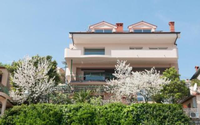 Apartments Komel