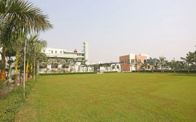 Radhika Resort by OYO Rooms