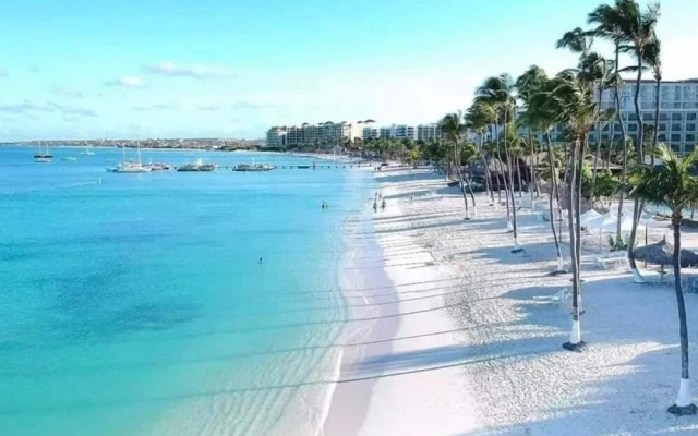 Love and Peace Vacation Rental Aruba