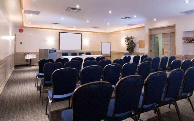 Divya Sutra Plaza and Conference Centre, Vernon, BC