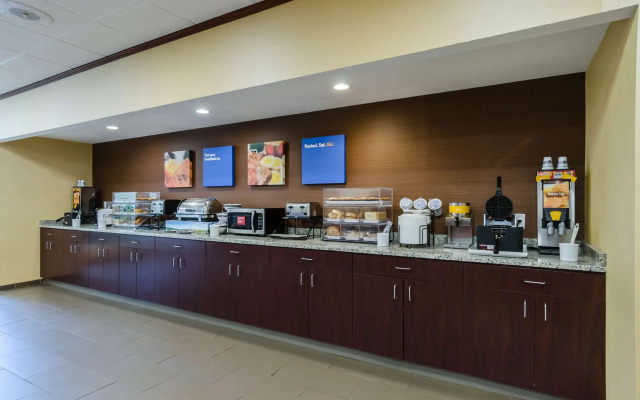 Comfort Inn Randolph - Boston