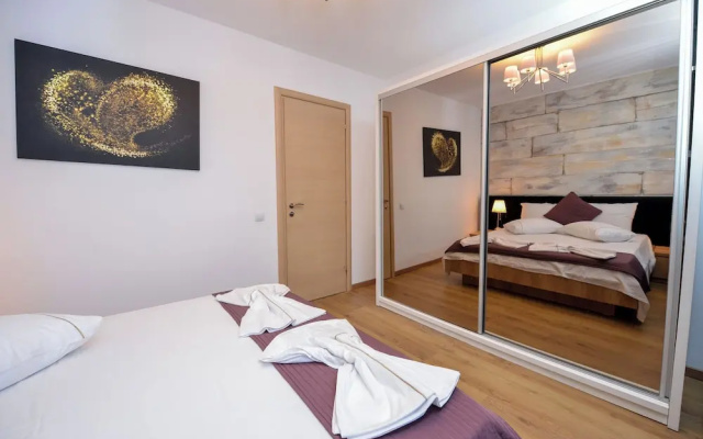 Bucharest Apartment - Two Bedrooms - 6 Guests - Cismigiu Gardens
