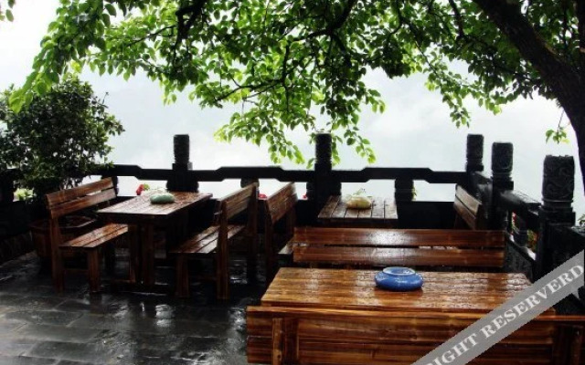Shenlongtang Hotel
