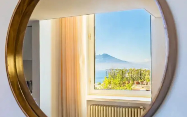Lite Life Panoramic Flat by Napoliapartments
