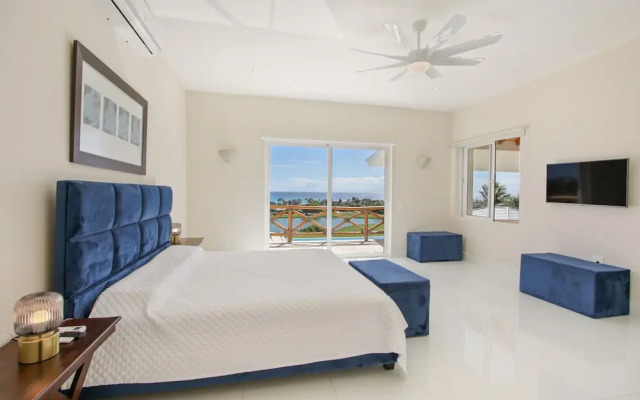 Stunning 6BR Villa With Ocean View in Cap Cana