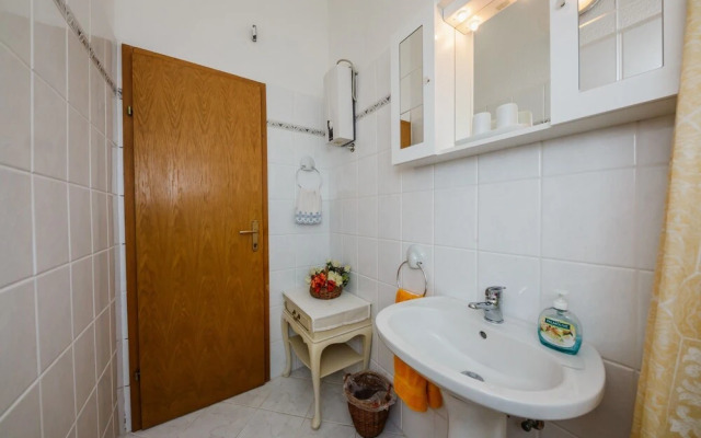 Apartments Bagic