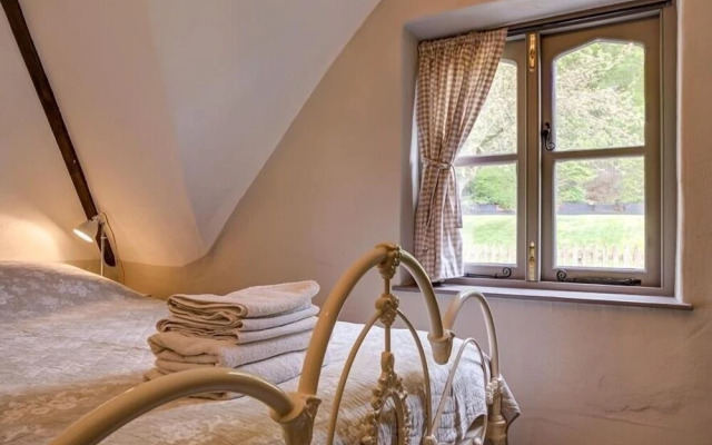 Cosy Cot