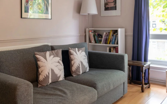 Charming One Bed Abode In East Putney