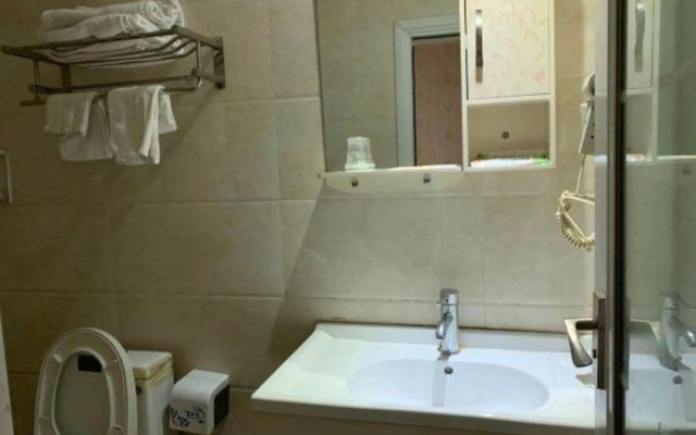 Liufeng Express Hotel