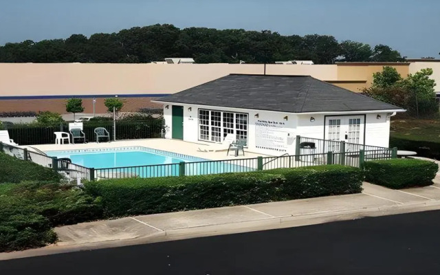 Jameson Inns Oakwood