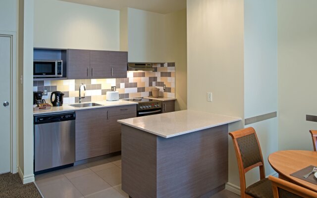 Le Square Phillips Hotel And Suites