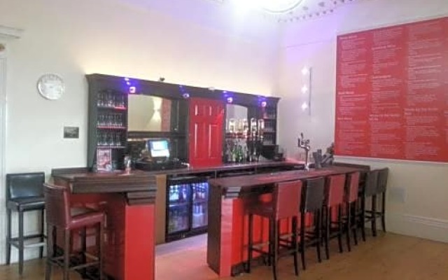 Marquis Hotel
