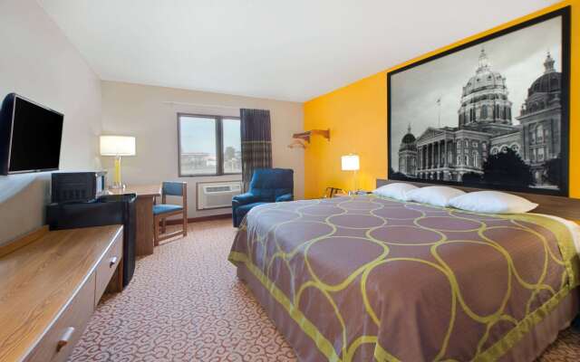 Super 8 by Wyndham Pella