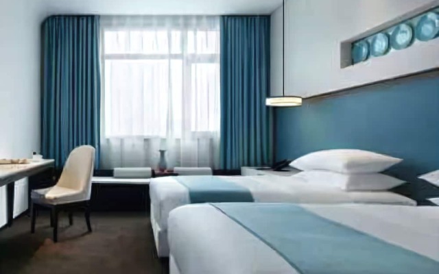 East Select Hotel