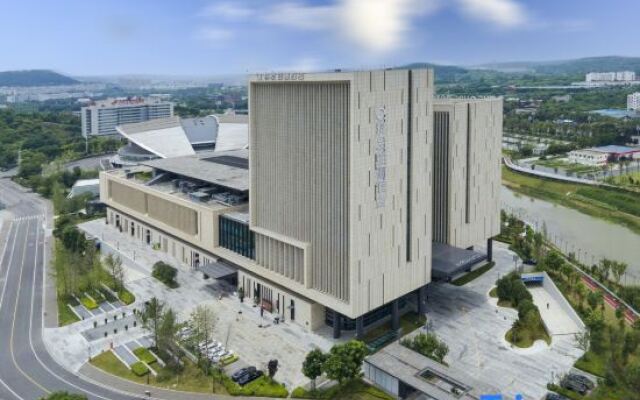 Mianyang Kefa The QUBE Hotel
