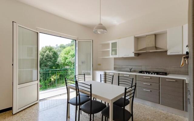 ALTIDO Family Flat with 3 Balconies, 10 Min to Beach