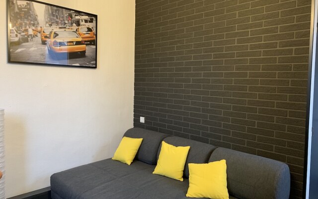 Amiens Room
