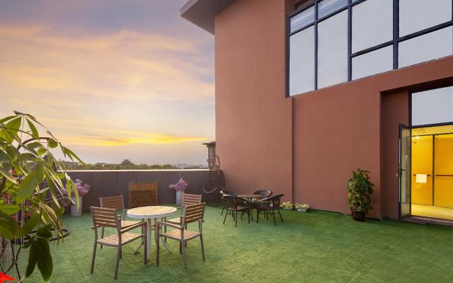 mango crystal hotel