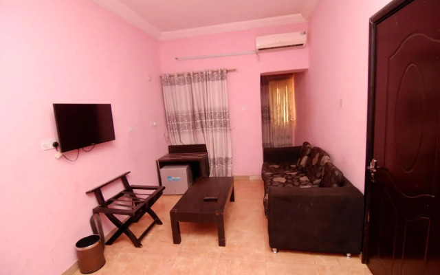 Pine Crest Exclusive Hotel & suite