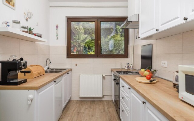 Beautiful Apartment in Opatija With 4 Bedrooms and Wifi