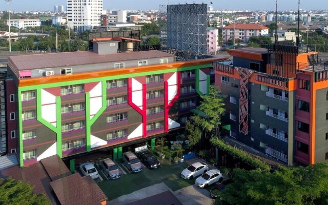 Media Hotel & Residence