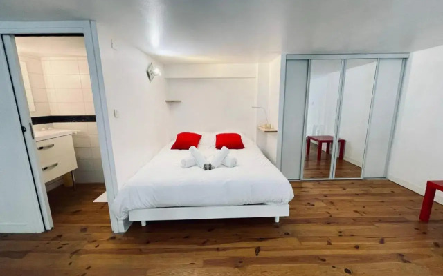 Beautiful Duplex Near Downtown