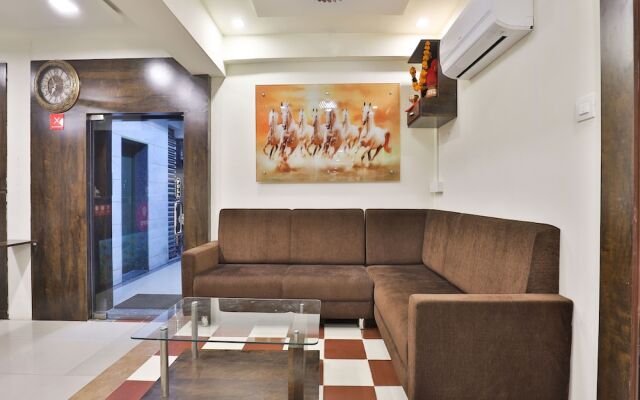 OYO 11072 Hotel Kajri Residency