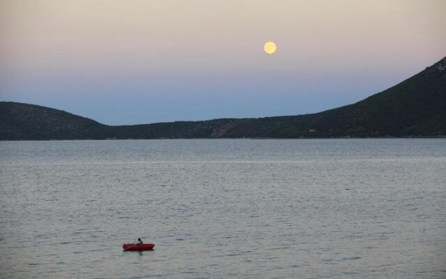 Casa Kalypso Suites & Villa