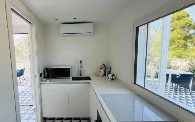 Marina Boutique Rooms