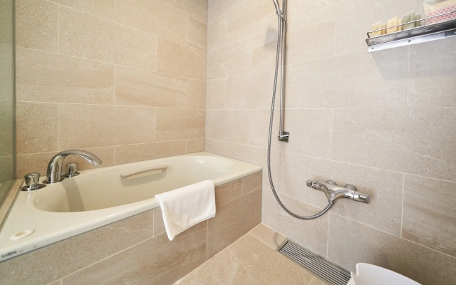 WeBase TAKAMATSU - Hostel