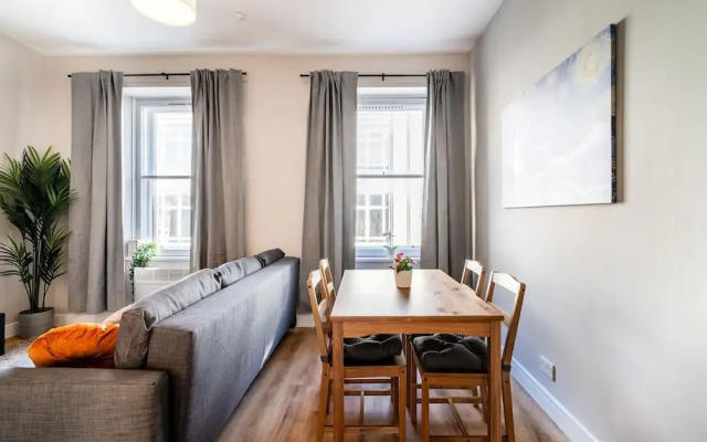 2 Bed Flat - Town Centre
