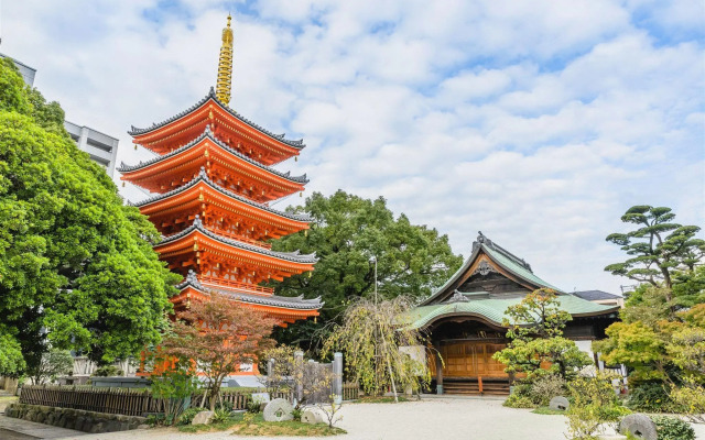 Fukuoka Garden Palace